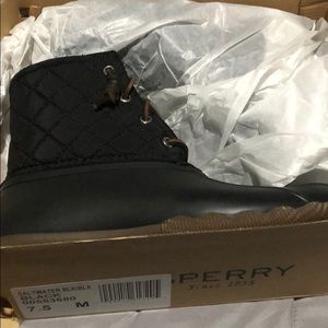 •sperry black salt water duck boots